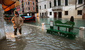 Venezia è tornata sotto l'acqua alta