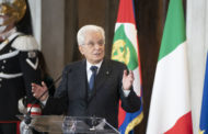 Mattarella è pronto a vaccinarsi: vuole dare l'esempio