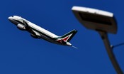 La nuova Alitalia decolla con 52 aerei. E cerca un partner