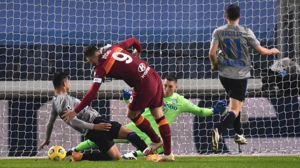 Sassuolo-Milan 1-2: Leao a tempo di record, i rossoneri restano in vetta