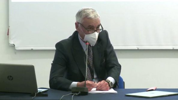 L'Aifa approva il vaccino Pfizer: 