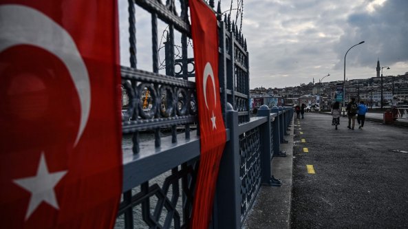 La trappola di miele: così i servizi iraniani hanno sedotto e sequestrato un dissidente iraniano a Istanbul
