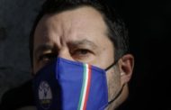 Quella visita di Salvini all'ambasciata Usa e il duello aperto con Meloni per la leadership del centrodestra