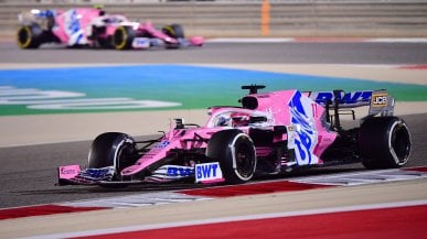F1, Gp Bahrain: pasticcio Mercedes, Perez ne approfitta e trionfa