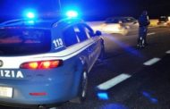 Novara, mezzo spargisale esce di strada e si ribalta: operaio muore sotto gli occhi del figlio