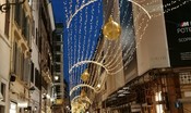 Romani invadono il centro storico per il primo week end di shopping natalizio