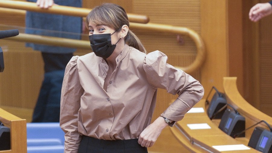 Chirurgia estetica, quel sospetto su Italia viva: l'aiutino al fidanzato di Boschi