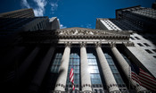 ​Wall Street chiude debole: la paura di nuovi lockdown più forte del vaccino