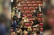 La furia di Giorgia Meloni durante la conferenza stampa di Conte