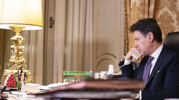 Crisi di governo, Conte ora è pronto al ter per attirare i Responsabili. Ha solo 4 giorni di tempo