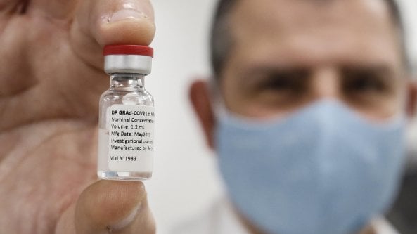 E ora lo Stato scommette sul vaccino tutto italiano