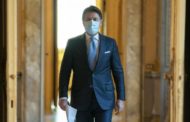 Conte, appello agli incerti. “Scegliete il campo degli anti-sovranisti”