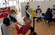 Vaccini, la sfida dell’Ue “AstraZeneca mente via i segreti dal contratto”