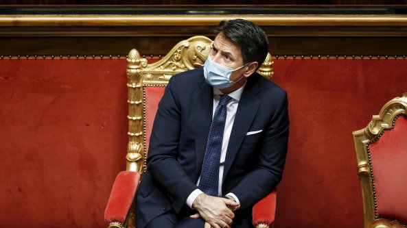 Crisi di governo, Conte accelera sui gruppi: in arrivo altri 5 senatori. Nessuna apertura a Renzi