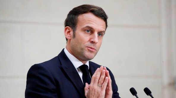 In Francia scoppia il #MeTooInceste per denunciare le violenze sessuali in famiglia. Macron: 