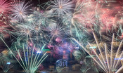 Solo 8 feriti a Napoli per i botti di capodanno