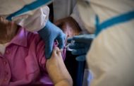 Bologna, in una casa di riposo 30 contagi fra gli anziani vaccinati