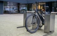 Ecco la rastrelliera che ricarica l'e-bike