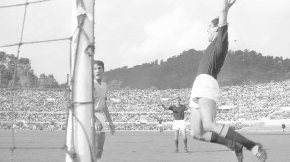 Roma, addio a Fabio Enzo: l'eroe di un derby che regalava cappotti agli emarginati
