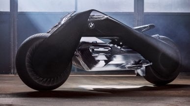 Brevetto Bmw, la ricarica dell'auto diventa una moto