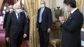 Crisi di governo, Conte si dimette: ecco che cosa succede ora