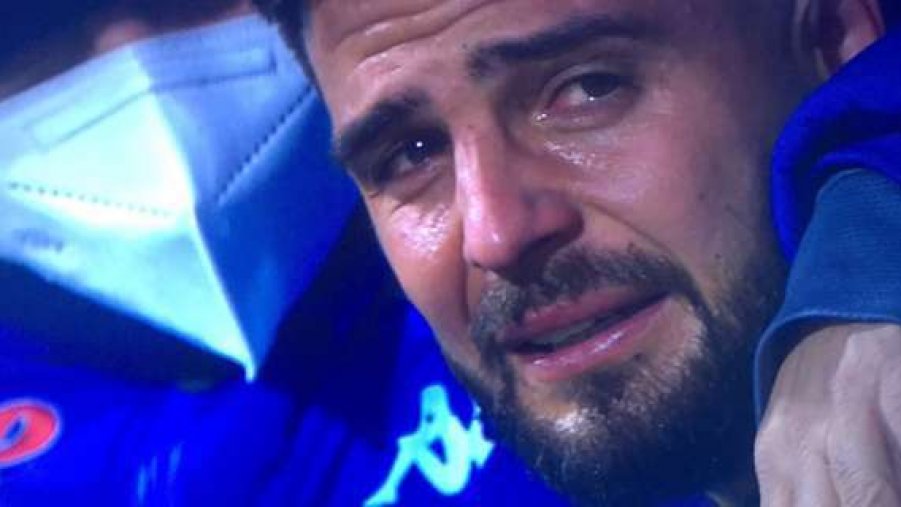 Insigne, il rigore sbagliato e le lacrime. Quel destino crudele di chi è sempre sotto esame