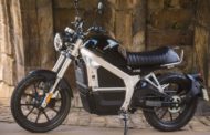 Sorpresa Horwin, la moto elettrica anni Sessanta con il cambio manuale