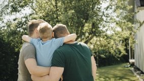 Coppie gay, il figlio avrà la pensione del secondo papà