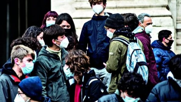 Sciopero della scuola, la protesta tra piazze e pc spenti