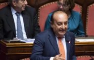 Crisi di governo, il senatore forzista Vitali ci ripensa: 
