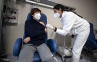 Vaccini, nuove fabbriche e contratti con altre aziende. Così Pfizer vuole passare da 1,3 a 2 miliardi di dosi