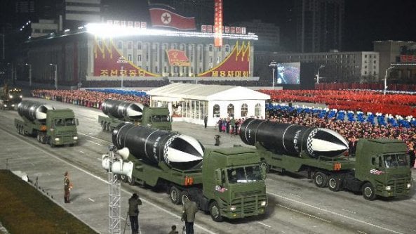 Alla parata militare spunta un missile balistico per sottomarino