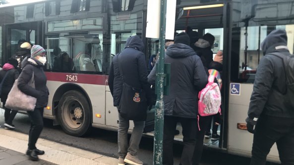 Scuola, falsa partenza a Roma: in classe al 50% con scioperi e assemblee. 