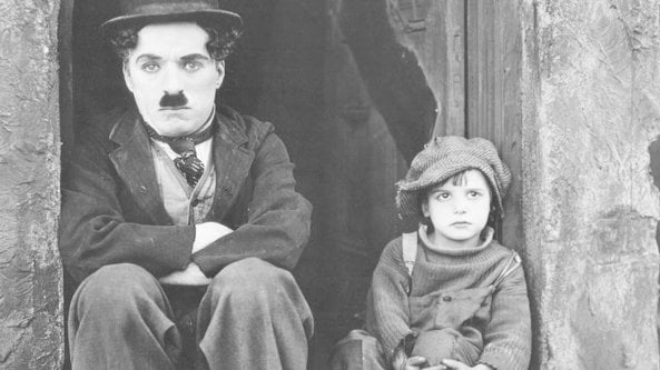 I 100 anni del 'Monello' e i 90 di 'Luci della città', Charlot re del muto ora è online