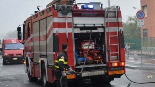 Napoli, crolla parte di una facciata di una chiesa: non ci sarebbero feriti