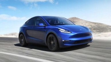 Tesla, l'agenzia di sicurezza Usa richiama 158 mila auto
