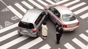 Giappone, Toyota e Nissan riprogettano l'auto per una società di anziani