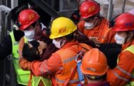 Cina, in salvo 11 dei 22 operai bloccati in una miniera d'oro
