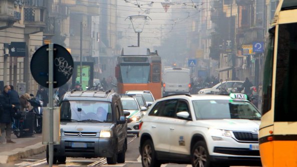 RcAuto, diminuiscono gli incidenti ma non le tariffe: assoutenti all'attacco