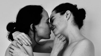 Elliot Page, il coming out, la transizione e ora il divorzio dalla moglie