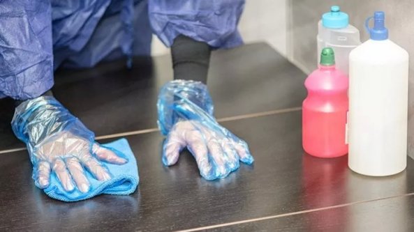 Parma, boom della produzione di alcol: l'azienda premia i dipendenti con mille euro