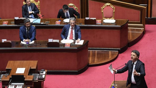 Crisi di governo, il cdm slitta a metà settimana per salvare il Recovery plan. Speranza: 