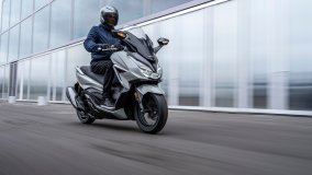 Forza 350, la nuova sfida Honda