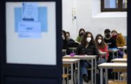Scuola, si riparte in quattro regioni tra paura e proteste