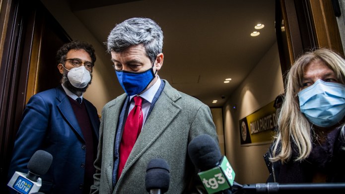 Crisi di governo, Fiducia a Conte lunedì alla Camera. Alle 14 il Pd riunisce i gruppi. Orlando: 