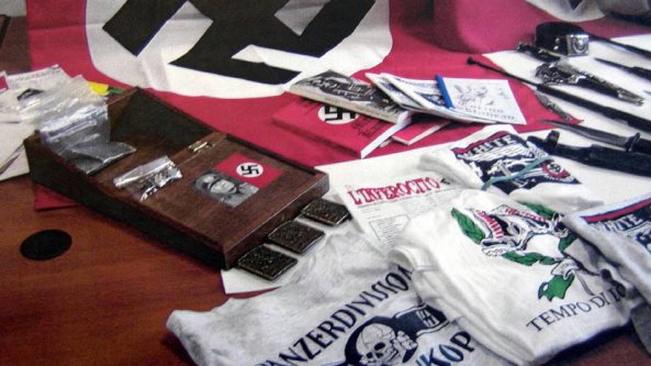 Raccolta firme per una legge che punisce la propaganda di fascismo e nazismo (anche online)