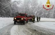 Maltempo: strade chiuse per neve  in Valsesia, allarme arancione ,nel Cuneese