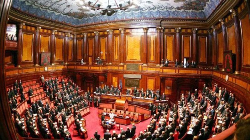 Crisi di governo, i numeri incerti del Senato. Senza Iv maggioranza a rischio