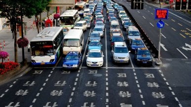 L'ultimo record della Cina, quasi mezzo miliardo di patentati