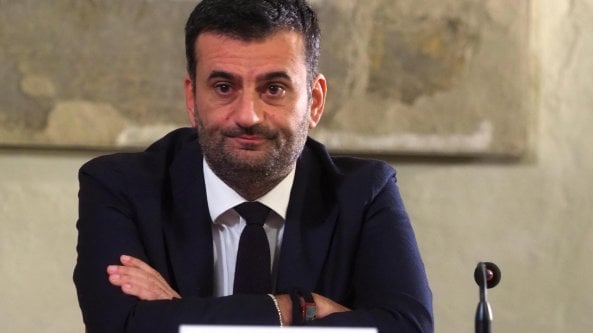 Bari e Taranto deluse: Procida è Capitale italiana della cultura 2022. Decaro: 